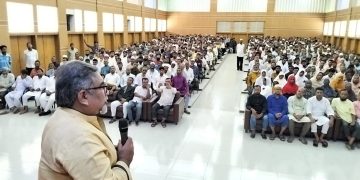 ভোগ নয়, ত্যাগ ও জনসেবার মানসিকতা নিয়ে রাজনীতি করতে হবে: বিএনপি নেতা এমরান সালেহ প্রিন্স