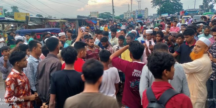 গোপালগঞ্জে এনসিপি নেতাদের উপর হামলার প্রতিবাদে ফুলপুরে শান্তিপূর্ণ অবস্থান কর্মসূচি পালন