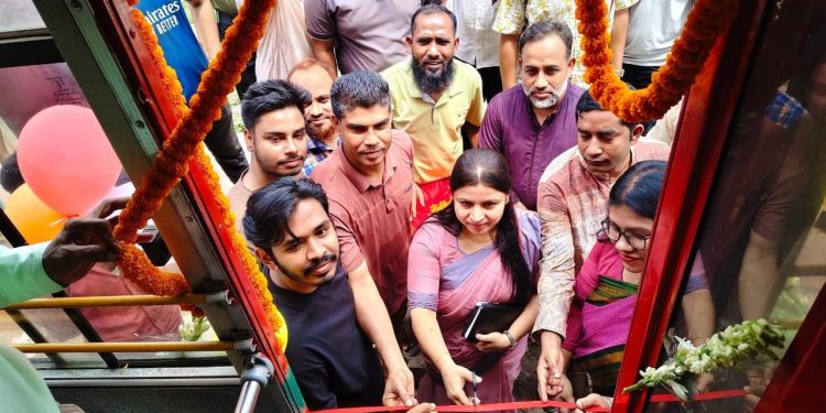 ময়মনসিংহ-ফুলপুর রোডে চালু হলো BRTC বাস সার্ভিস: স্বপ্ন পূরণের আনন্দে উদ্বেল জনতা