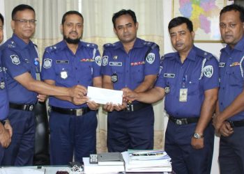  চুরি মামলায় সফল তদন্তে পুরস্কৃত হলেন পিবিআই’র এসআই বিল্লাল 