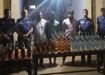 ধোবাউড়ায় পুলিশের হ্যাটট্রিক অভিযান: আবারও ভারতীয় মদসহ তিন মাদক কারবারি আটক,