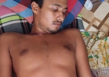 ছেলের নাড়িভুঁড়ি বের হয়ে গেছে, থানায় দাঁড়িয়ে কাঁদছেন বাবা, আসামিরা এখনও ধরা-ছোয়ার বাইরে
