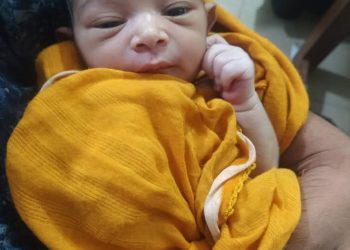 সমাজের চোখে অসহায়- পিতৃপরিচয়হীন এক নিষ্পাপ শিশু