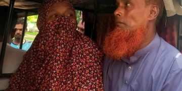 থানায় স্বামীকে খাবার দিতে গিয়ে স্ত্রী গ্রেফতার, বিতর্কে ওসি হাফিজুল ইসলাম