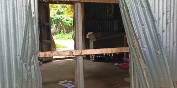ঈশ্বরগঞ্জে পুলিশে আসামী ধরায় ক্ষিপ্ত হয়ে বাদি পক্ষের বাড়িতে হামলা ভাংচুর