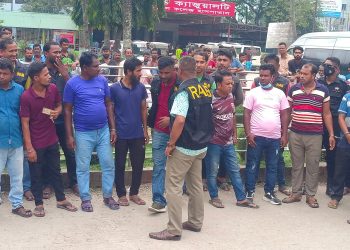 ময়মনসিংহ মেডিকেল কলেজ হাসপাতালে দালাল চক্রের দৌরাত্ম্য, র‌্যাবের অভিযানে গ্রেফতার ১৮,