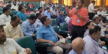 ৫০ বছরের পর হাড় ক্ষয়ের ঝুঁকি ভয়াবহ,প্রতি তিন নারী ও পাঁচ পুরুষের একজন আক্রান্ত, বিশেষজ্ঞদের সতর্কবার্তা