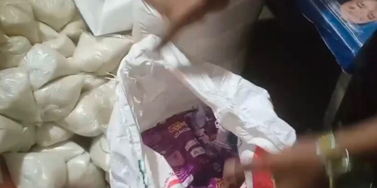 ময়মনসিংহে টিসিবির পণ্য বিতরণে দুর্নীতি, নিম্নমানের মালামাল জব্দ