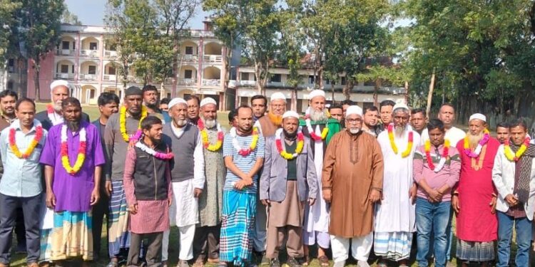 প্রিন্সের নেতৃত্বে ধোবাউড়ায় বিএনপিতে যোগ দিলেন বীর মুক্তিযোদ্ধাসহ শতাধিক নেতাকর্মী