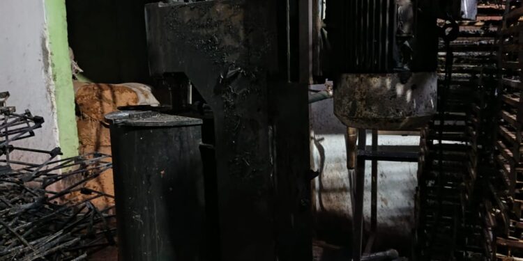 ময়মনসিংহ বিসিকে নাইটগার্ড কয়েল ফ্যাক্টরিতে অগ্নিকান্ড, অর্ধ কোটি টাকার ক্ষয়ক্ষতি