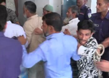 ইকবাল হত্যা মামলায় ৭ জনের মৃত্যুদণ্ড, সাংবাদিকদের ক্যামেরা দেখেই ক্ষিপ্ত খুনি বাবু