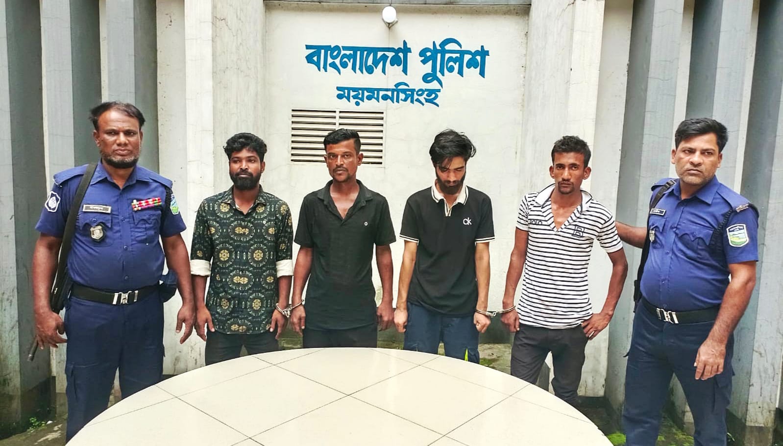 ময়মনসিংহে সক্রিয় ছিনতাইকারী চক্রের আরও ৪ সদস্য আটক